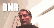 mads-mikkelsen-smoking-dnr.gif