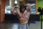 Sam-Sulek-Pose-3861370625.jpg