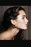 margaux-hemingway-vs-brooke-shields-side-profile-v0-bic4bhnurf1d1.jpg