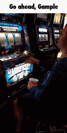 Slot Machines GIFs | Tenor
