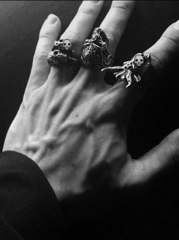 corpse husband hand | Corpse_husband, Corpse, Hand pictures