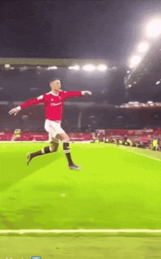 ronaldo-siuuu.gif