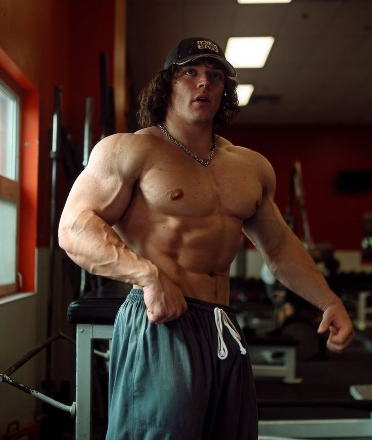 Sam Sulek's Winter Bulk: A 4,887-Calorie Full Day of Eating - Tikkay Khan