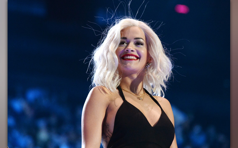 Rita Ora über Fifty Shades Of Grey: Es wird der größte und  unglaublichste Schocker ever - Musikexpress
