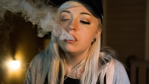 Courtney Vape on Make a GIF