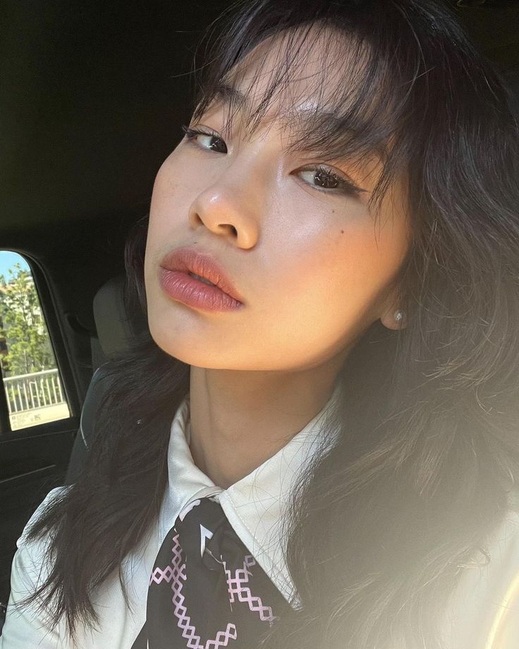 hoyeon jung pics on Twitter