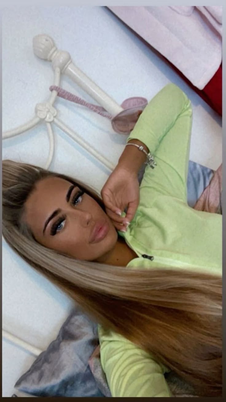 Pin by Sarah Pearce on Makeup inspo 😘💋xx | Chav outfits, Cute everyday  outfits,