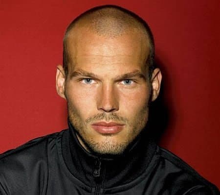 ba4004606bbcf91db9d8c39fd5bc7715-handsome-faces-soccer-players.jpg